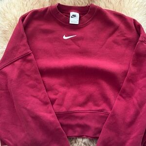 Nike crop shirt